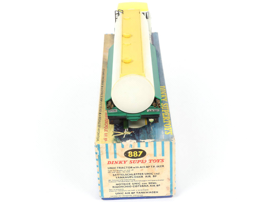 Lot 460 - DINKY TOYS (FRANCE) (1)