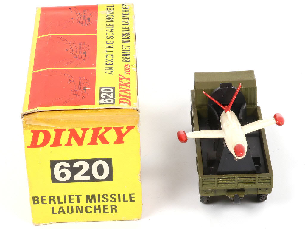 Lot 536 - DINKY TOYS (GB) (1)