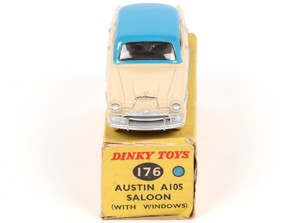Lot 520 - DINKY TOYS (GB) (1)