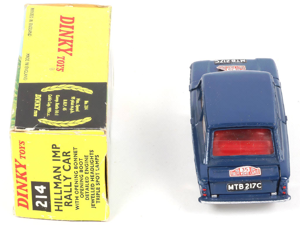 Lot 526 - DINKY TOYS (GB) (1)