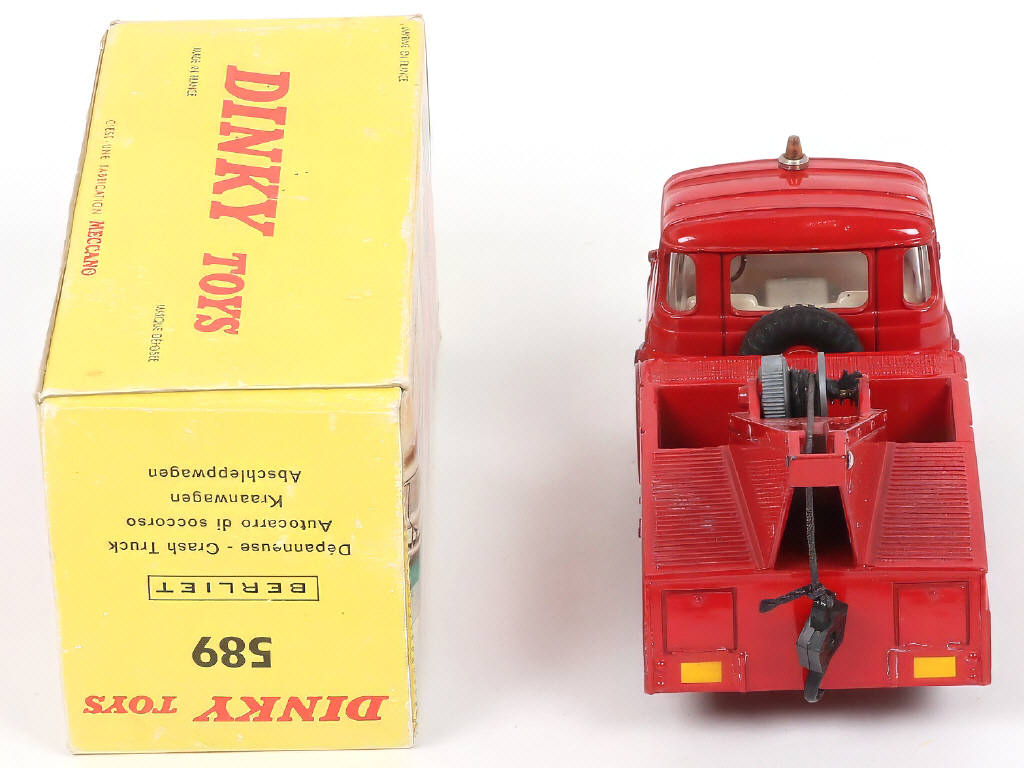 Lot 452 - DINKY TOYS (FRANCE) (1)