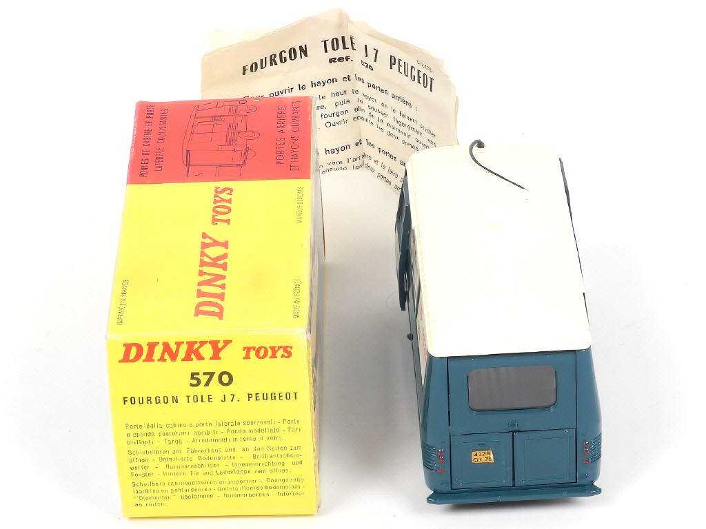 Lot 442 - DINKY TOYS (FRANCE) (1)
