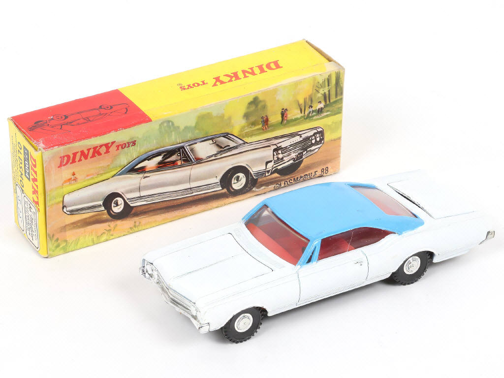 Lot 533 - DINKY TOYS (GB) (1)