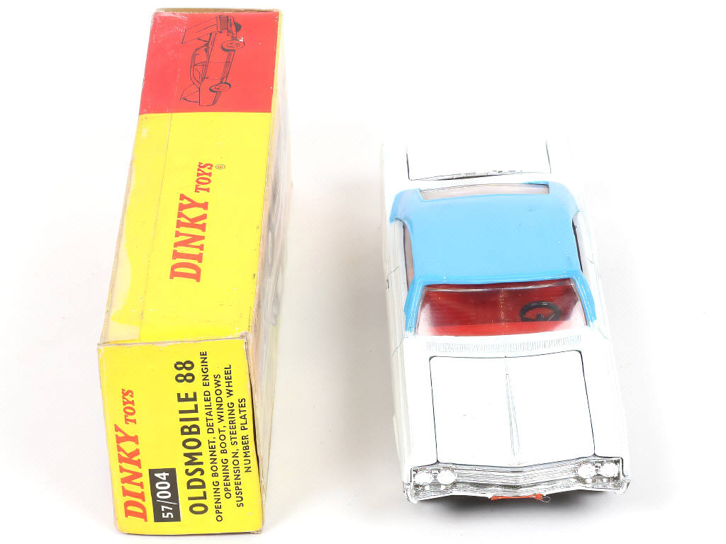 Lot 533 - DINKY TOYS (GB) (1)