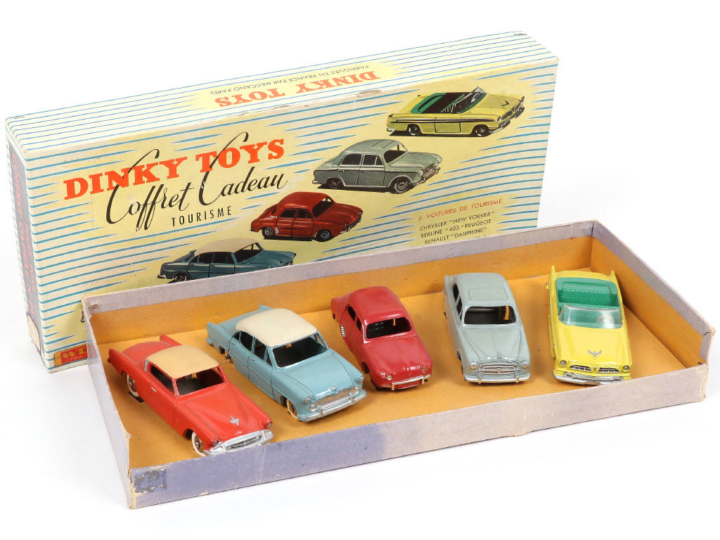 Lot 383 - DINKY TOYS (FRANCE) (1)