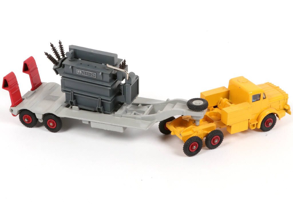 Lot 541 - DINKY TOYS (GB) (1)