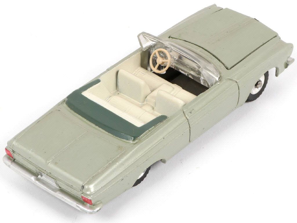 Lot 512 - DINKY TOYS (GB) (1)