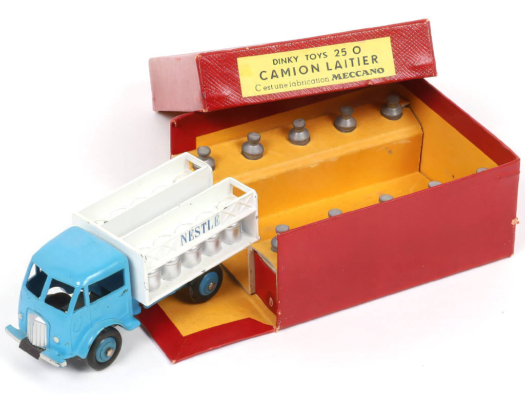 Lot 427 - DINKY TOYS (FRANCE) (1)