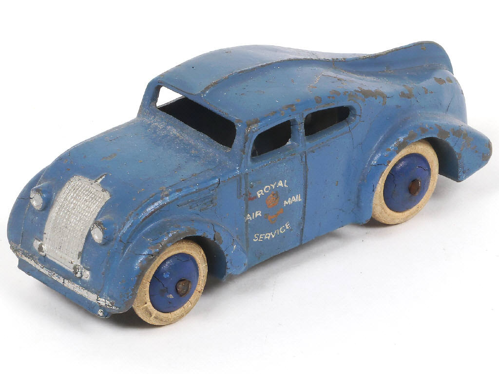 Lot 495 - DINKY TOYS (GB) (1)