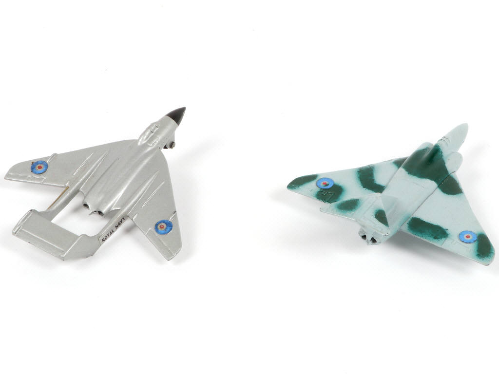 Lot 469 - NICKYTOYS (INDE) (1)