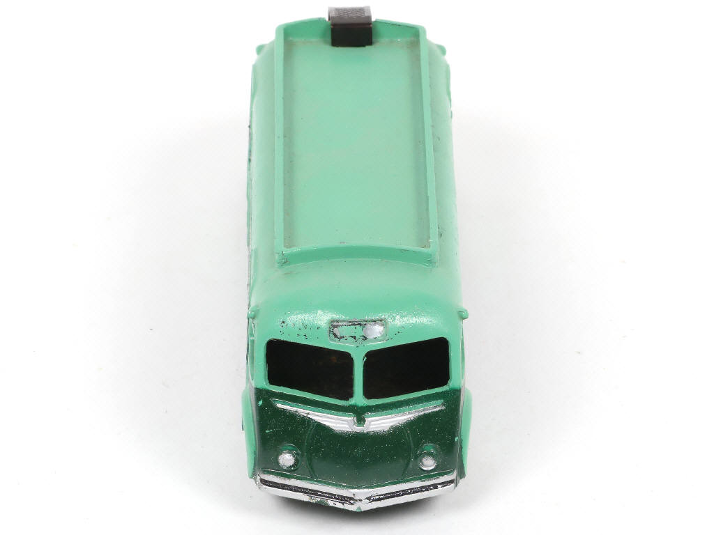 Lot 419 - DINKY TOYS (FRANCE) (1)