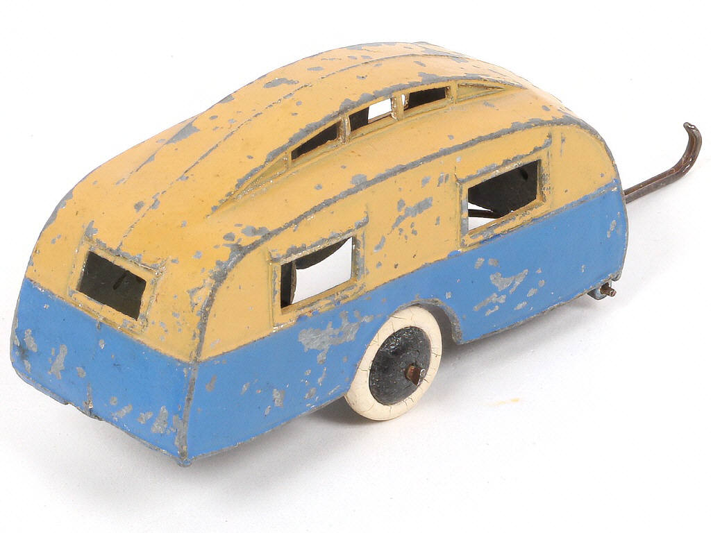 Lot 207 - DINKY TOYS (GB) (1)