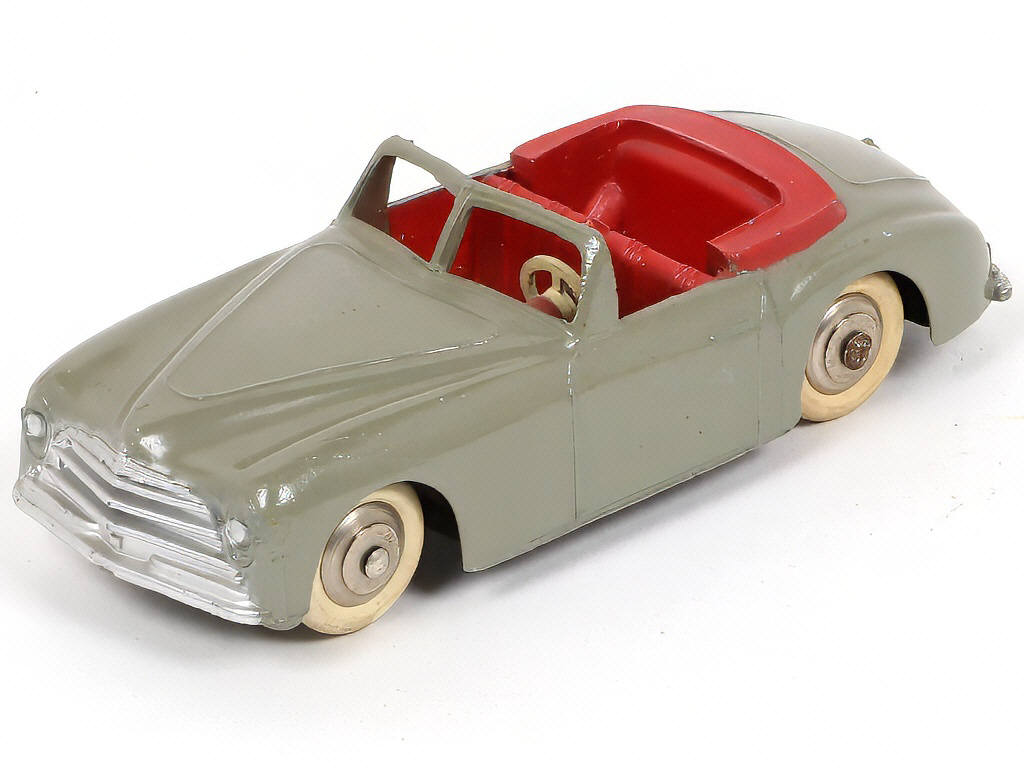 Lot 259 - DINKY TOYS (FRANCE) (1)