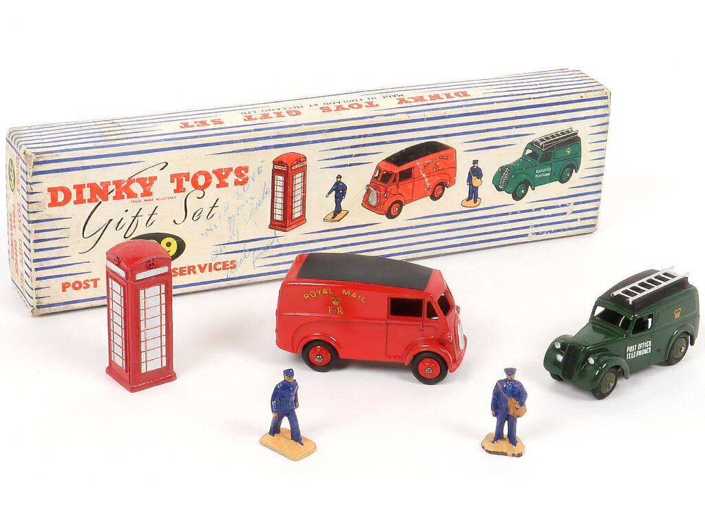 Lot 226 - DINKY TOYS (GB) (1)