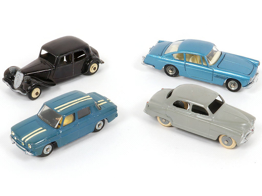 Lot 299 - DINKY TOYS (FRANCE) (4)