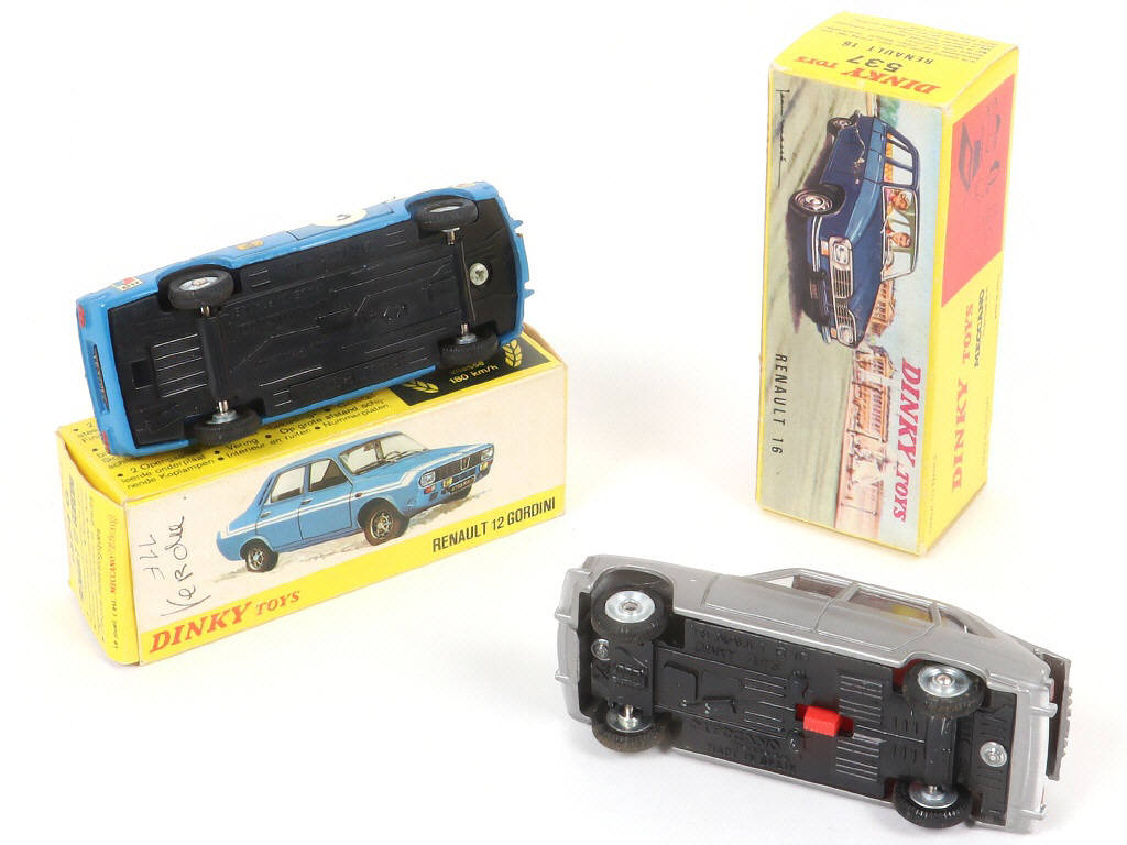 Lot 284 - DINKY TOYS (FRANCE) (2)