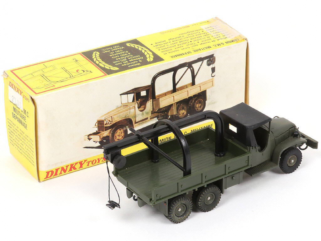 Lot 274 - DINKY TOYS (FRANCE) (1)