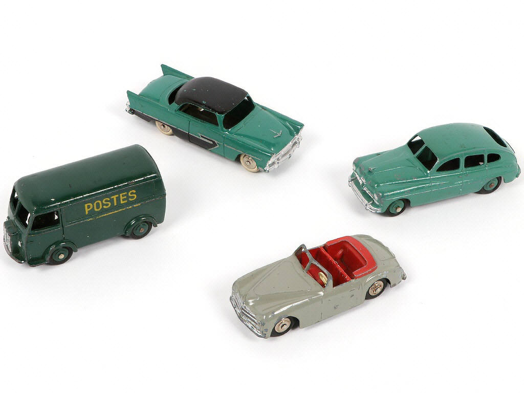 Lot 311 - DINKY TOYS (FRANCE) (4)