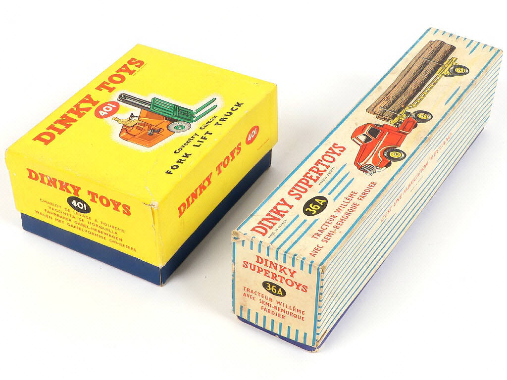 Lot 287 - DINKY TOYS (FRANCE) (2)