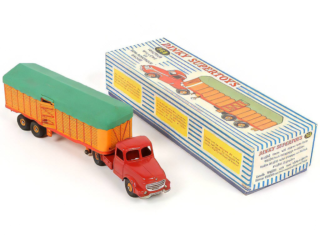 Lot 268 - DINKY TOYS (FRANCE) (1)