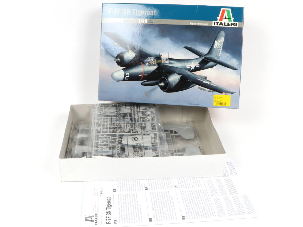 Lot 12 - ITALERI (ITALIE) (6)