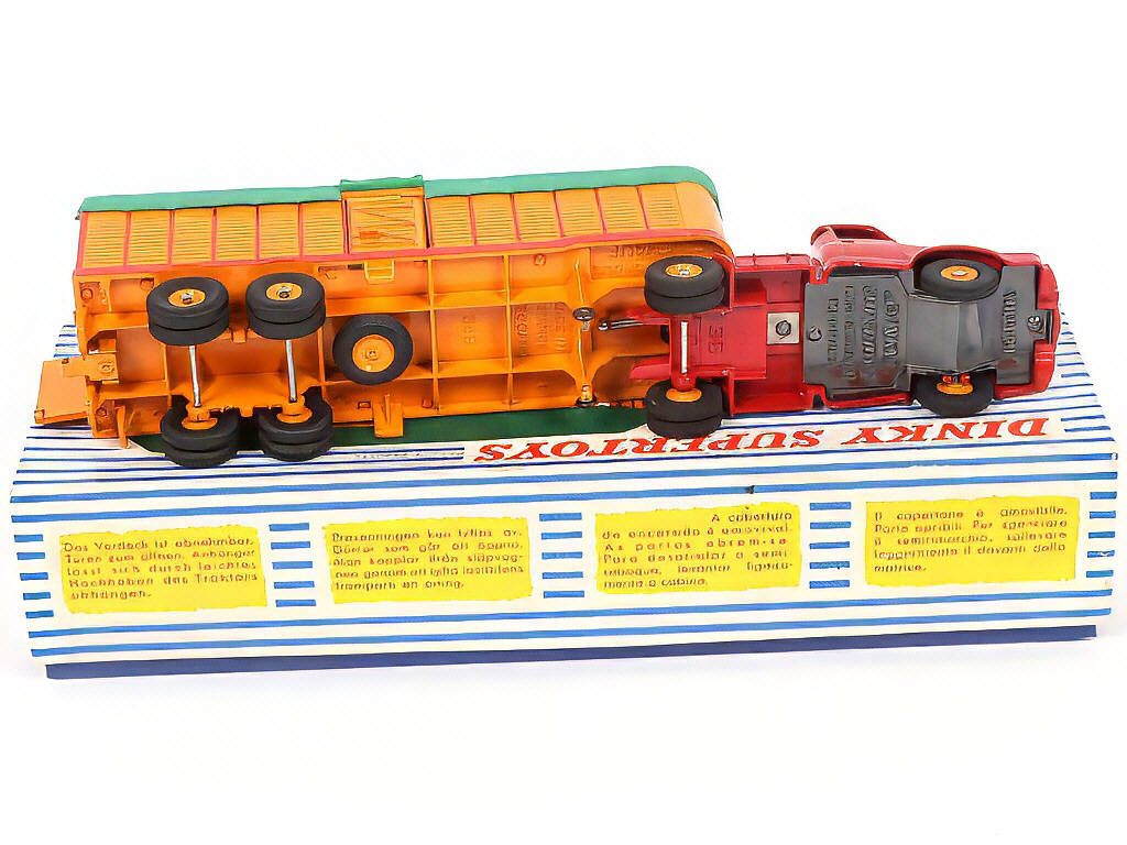 Lot 239 - DINKY TOYS (FRANCE) (1)