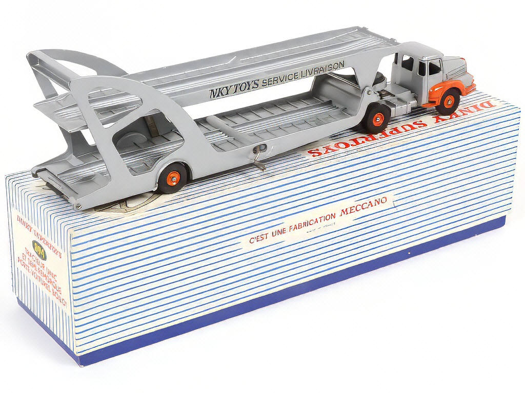 Lot 238 - DINKY TOYS (FRANCE) (1)