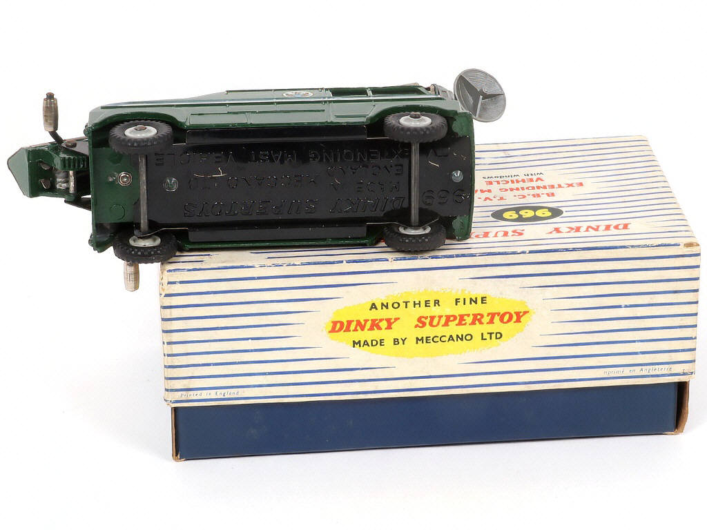 Lot 177 - DINKY TOYS (GB) (1)