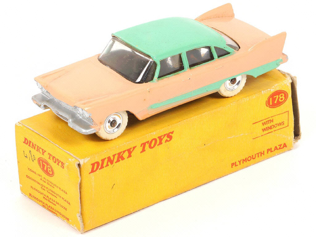 Lot 165 - DINKY TOYS (GB) (1)