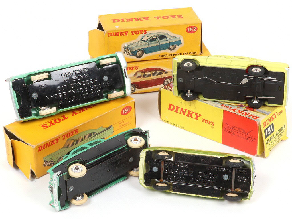Lot 213 - DINKY TOYS (GB) (4)