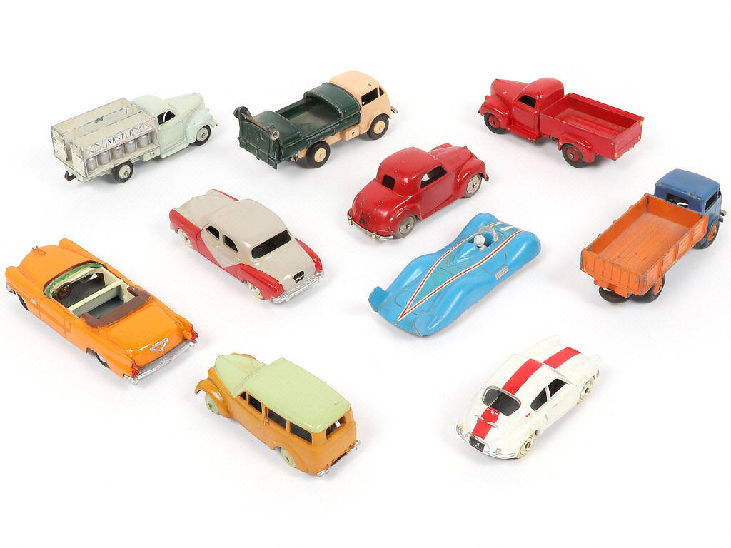 Lot 68 - DIVERS (10)