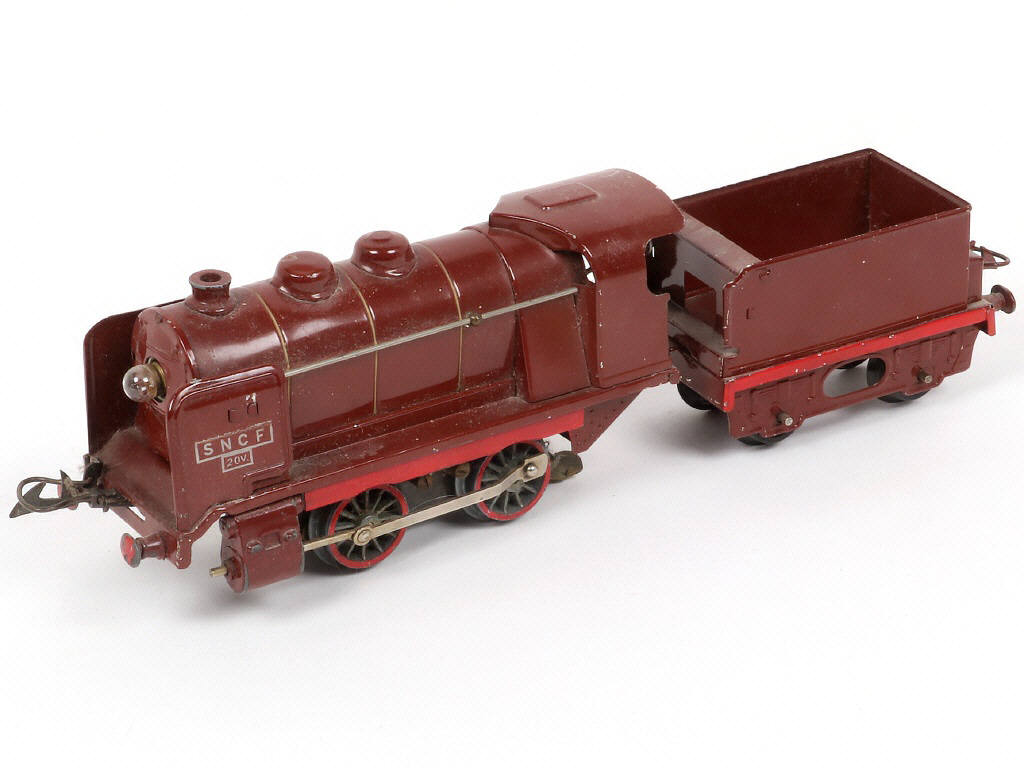 Lot 29 - HORNBY 'O' (FRANCE) (2)
