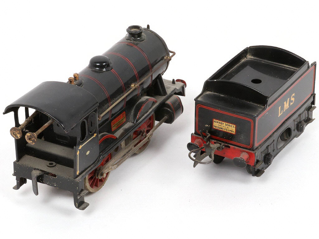 Lot 7 - HORNBY 'O' (GB) (2)