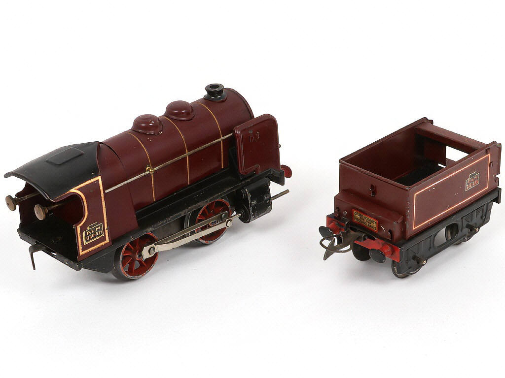 Lot 30 - HORNBY 'O' (FRANCE) (2)