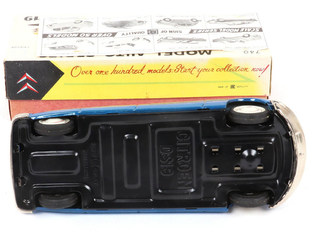 Lot 38 - BANDAÏ (JAPON) (1)