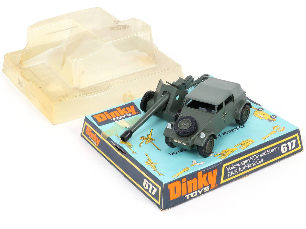 Lot 181 - DINKY TOYS (GB) (1)