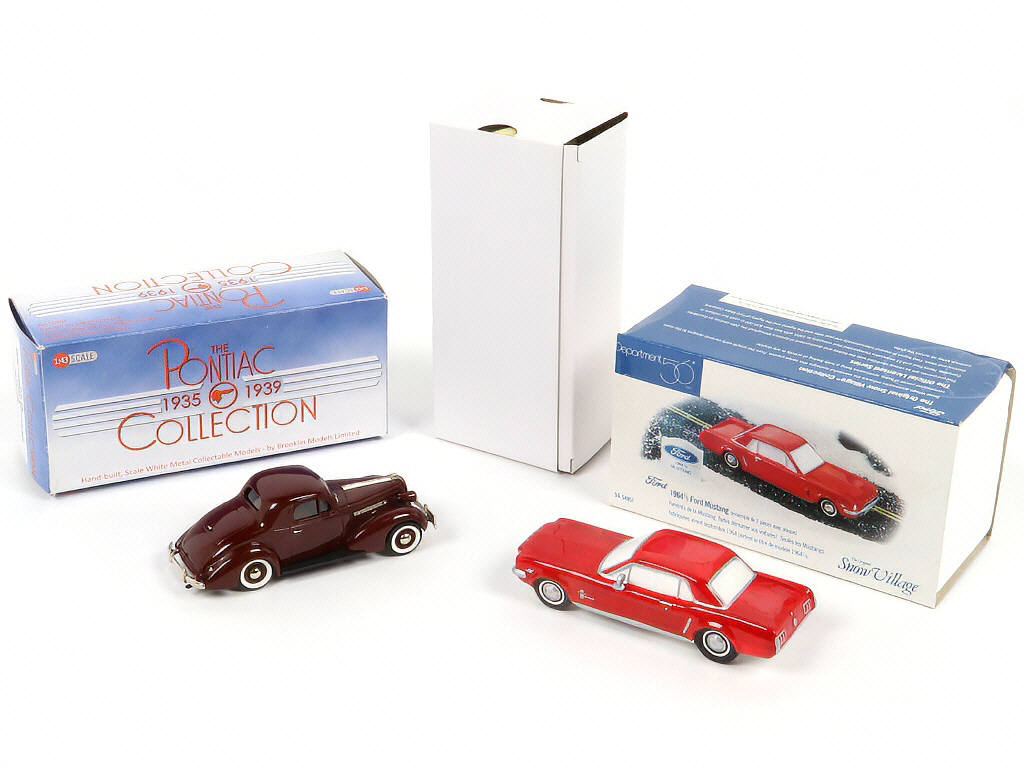 Lot 131 - DIVERS (2)