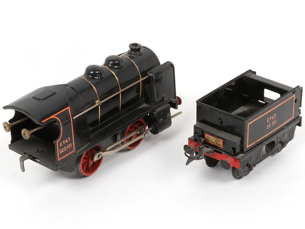 Lot 75 - HORNBY 'O' (FRANCE) (2)