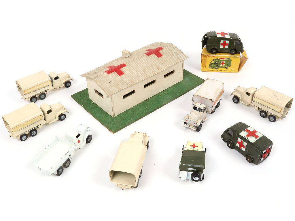 Lot 140 - DIVERS (10)