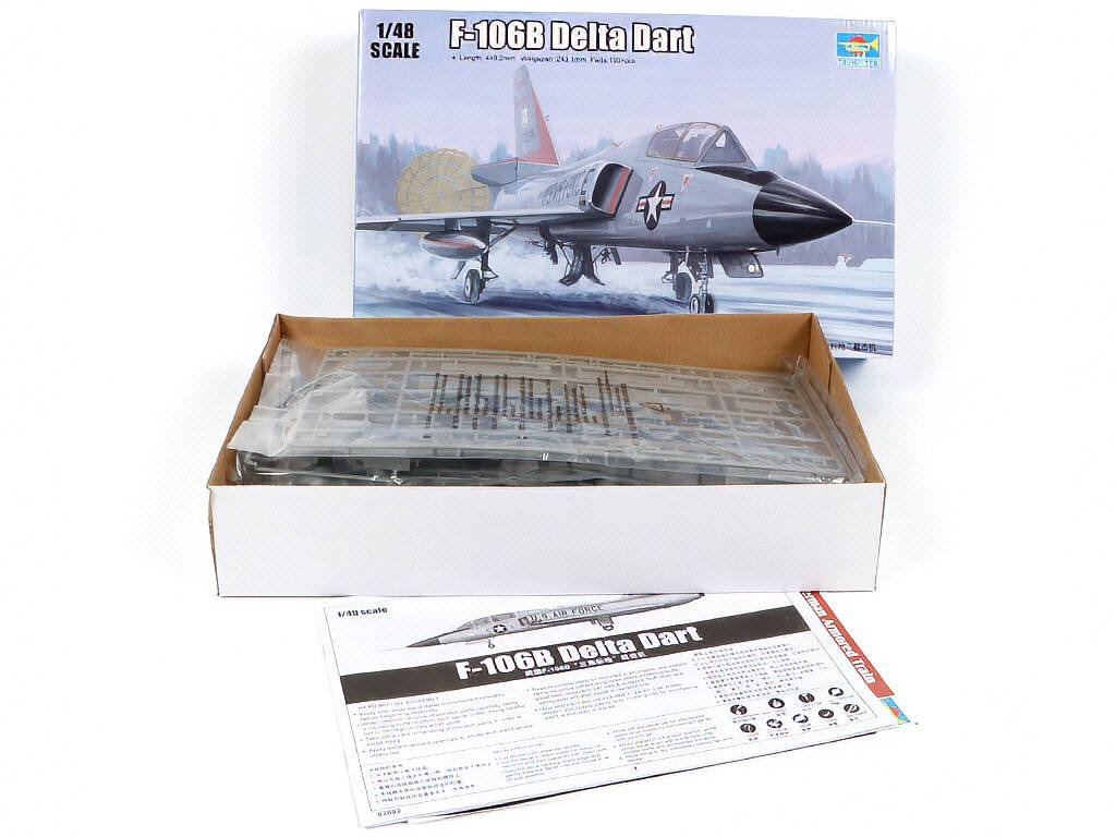 Lot 31 - TRUMPETER (CHINE) (2)