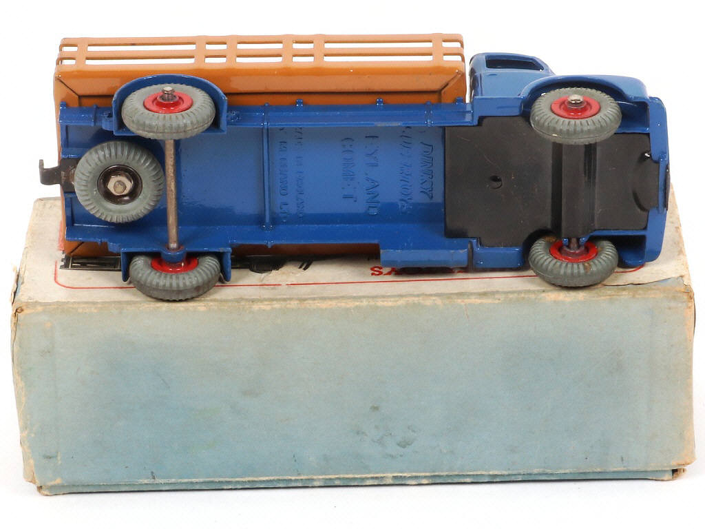 Lot 76 - DINKY TOYS (GB) (1)
