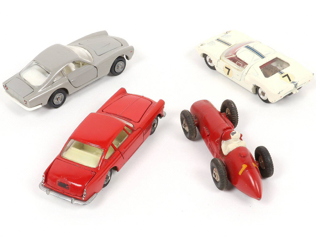 Lot 211 - DINKY TOYS (FRANCE) (4)