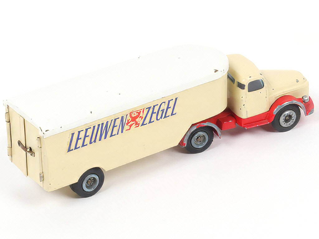 Lot 43 - TEKNO (DANEMARK) (1)