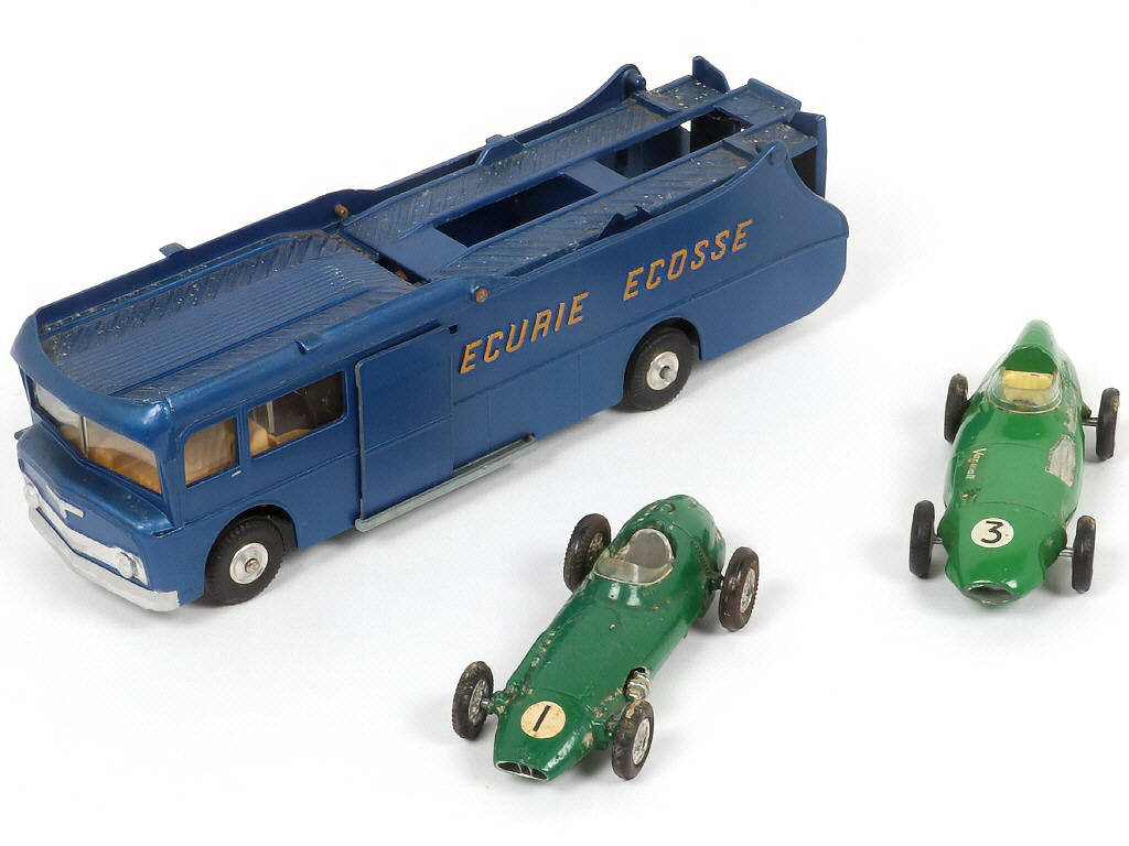 Lot 79 - CORGI TOYS (GB) (3)