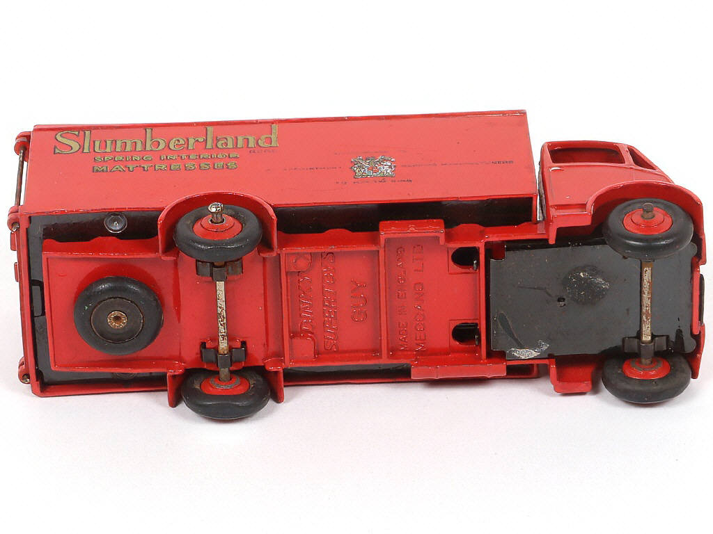 Lot 71 - DINKY TOYS (GB) (1)