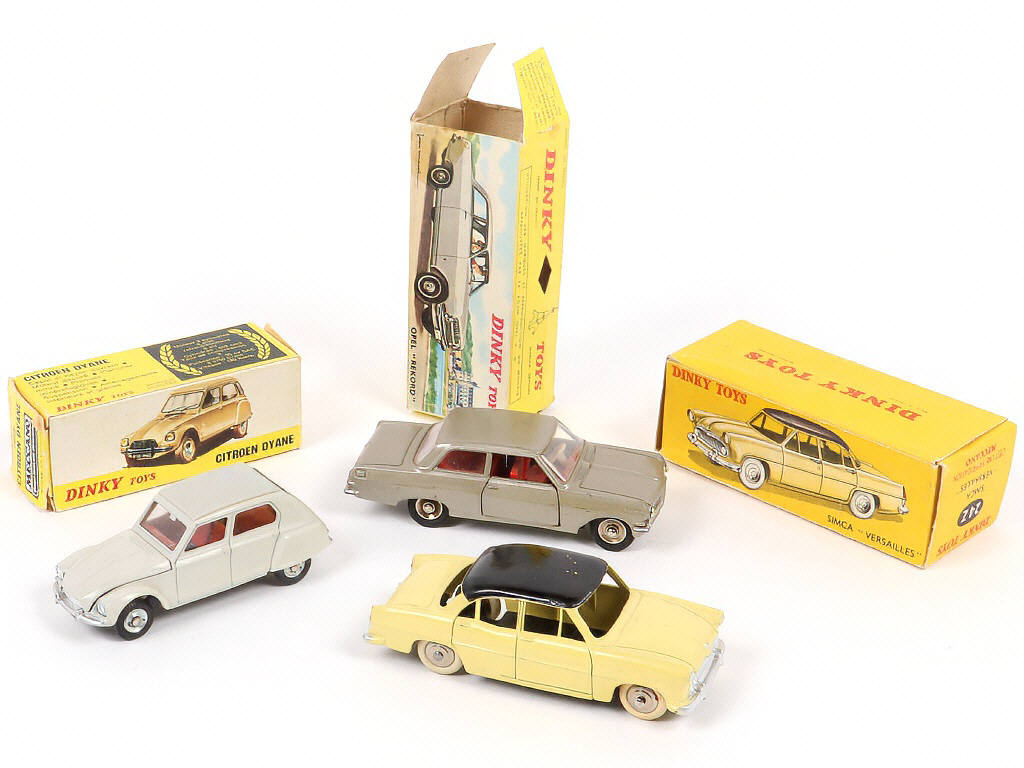 Lot 201 - DINKY TOYS (FRANCE) (3)