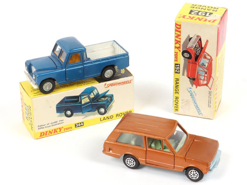 Lot 125 - DINKY TOYS (GB) (2)