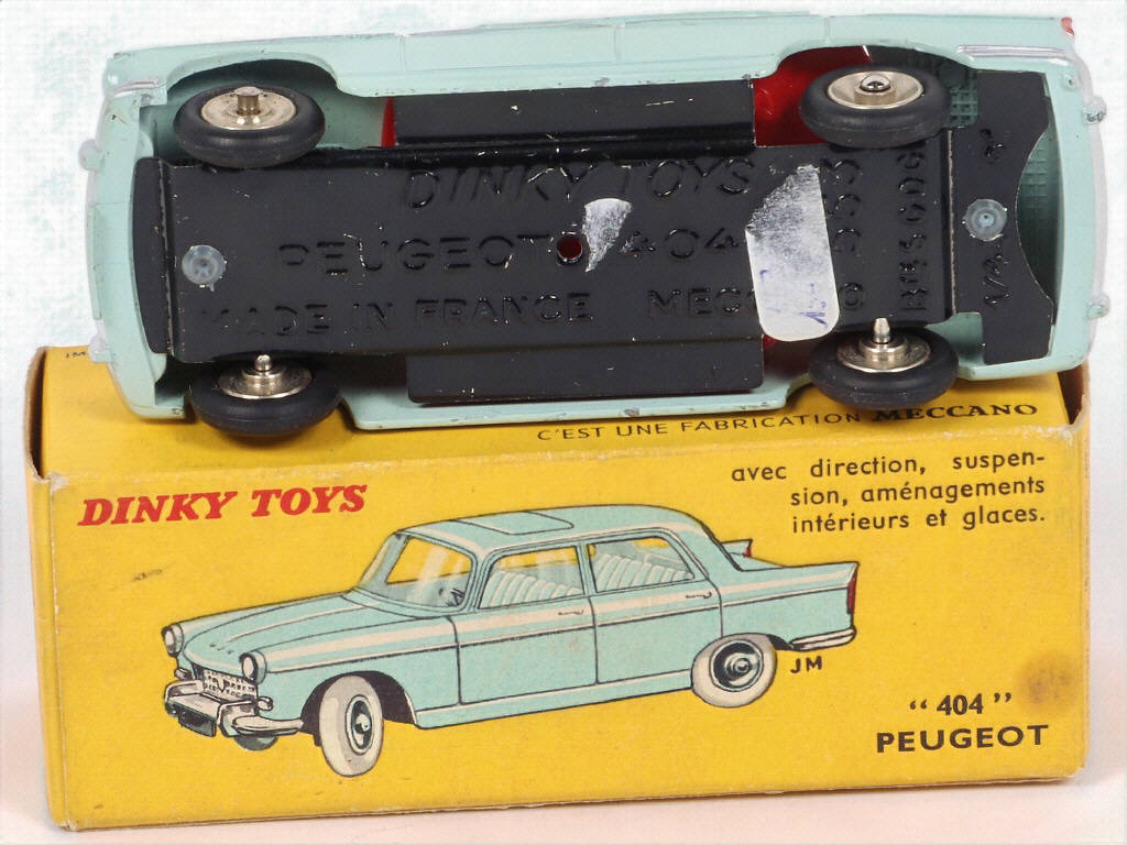 Lot 189 - DINKY TOYS (FRANCE) (1)