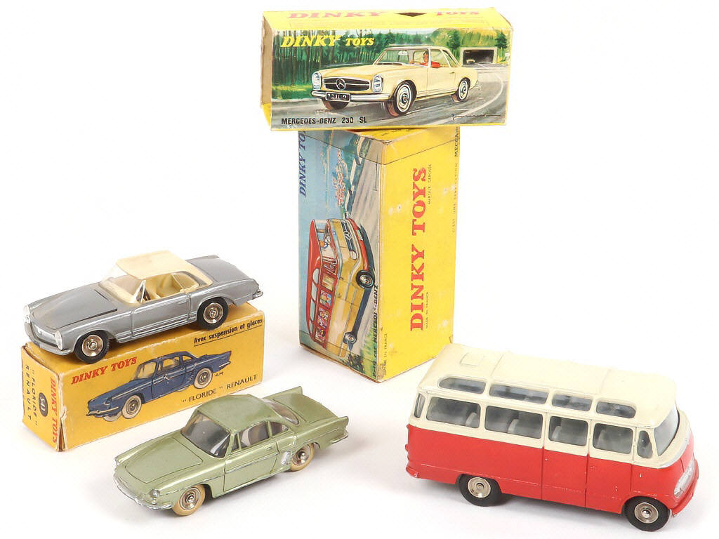 Lot 204 - DINKY TOYS (FRANCE) (3)