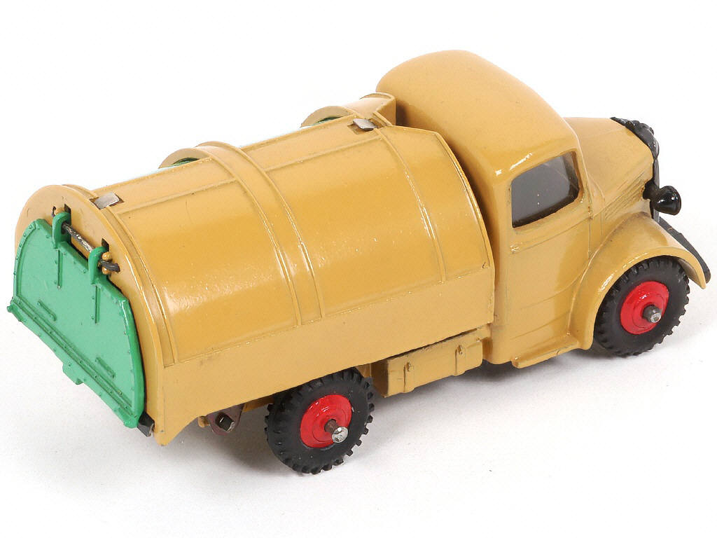 Lot 65 - DINKY TOYS (GB) (1)